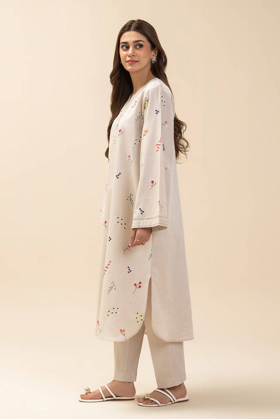 https://cdn.shopify.com/s/files/1/0488/9201/8848/files/BT1260002PR0099_2_54645608-4034-4665-bf8b-230a07357186.jpg?v=1776935249