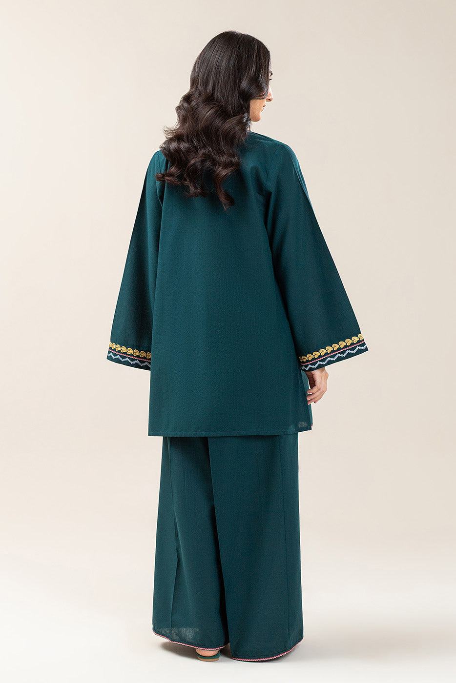 EMBROIDERED SLUB TOP (FLOW)