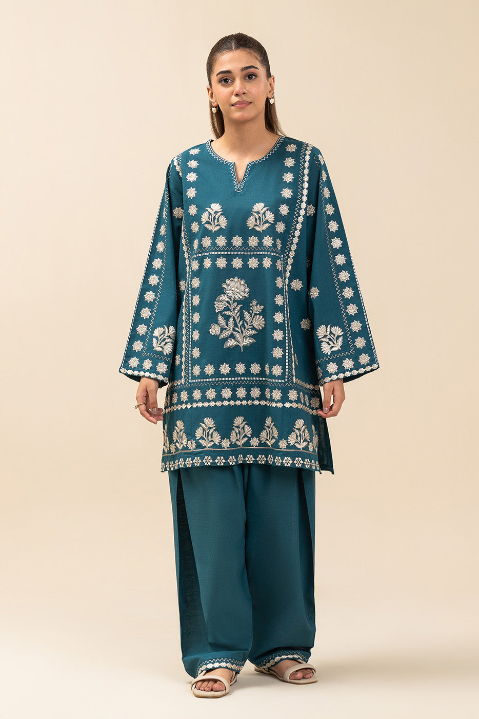 2 PIECE EMBROIDERED TWO WAY SLUB SUIT (PRET)