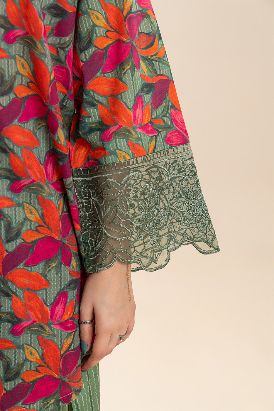 2 PIECE EMBROIDERED LAWN SUIT (PRET)