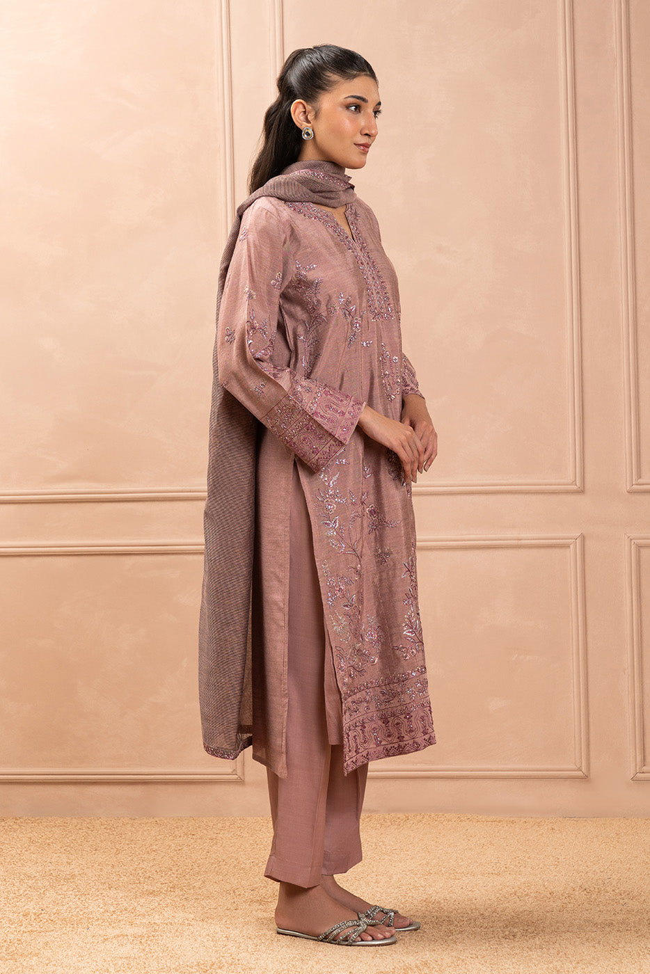 3 PIECE EMBROIDERED GOLD ZARI SUIT (HIGH CASUAL)