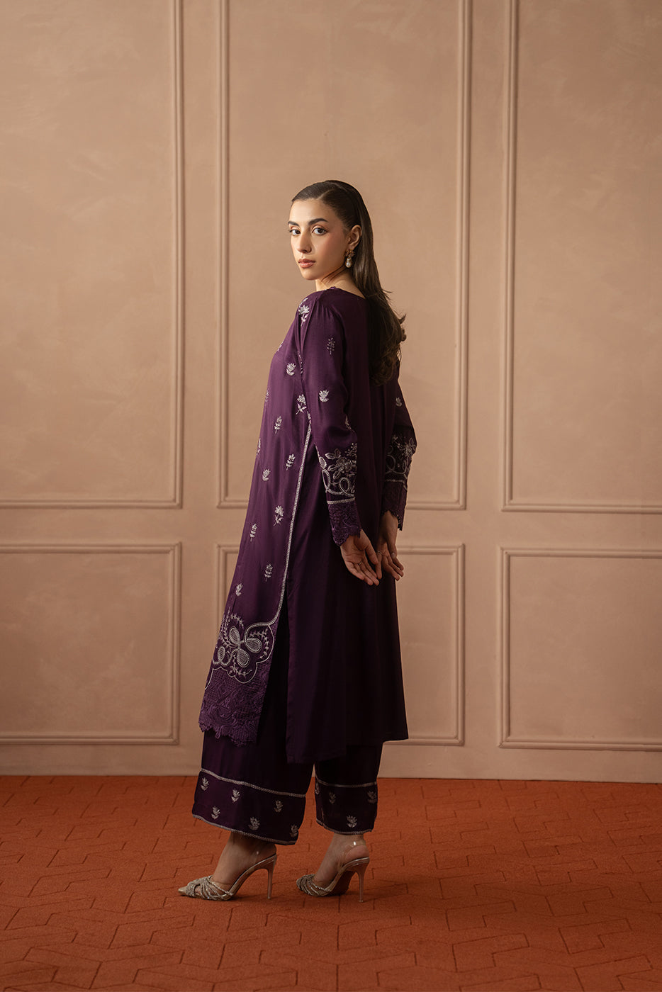 2 PIECE EMBROIDERED RAW SILK SUIT (LUXURY PRET)