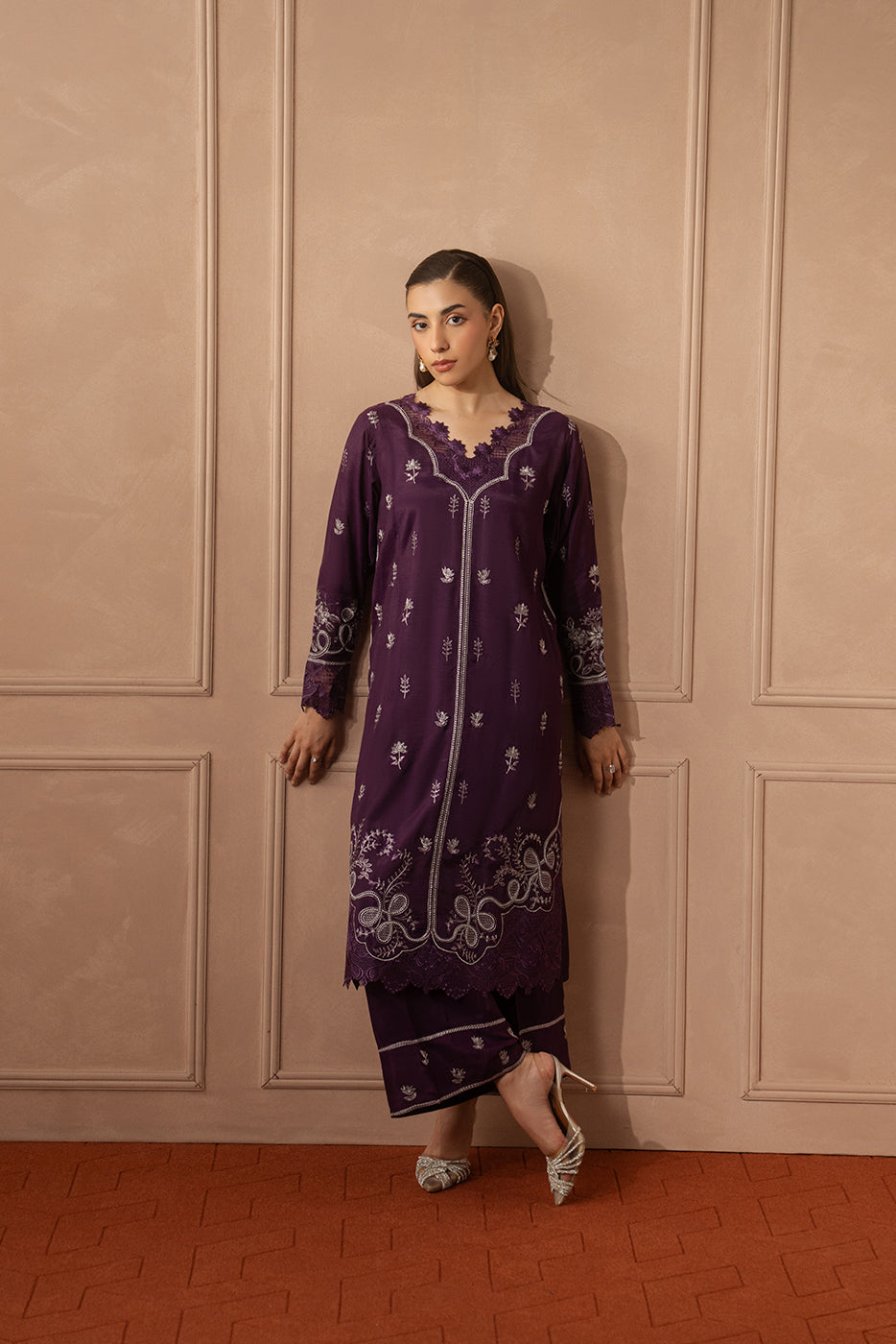 2 PIECE EMBROIDERED RAW SILK SUIT (LUXURY PRET)