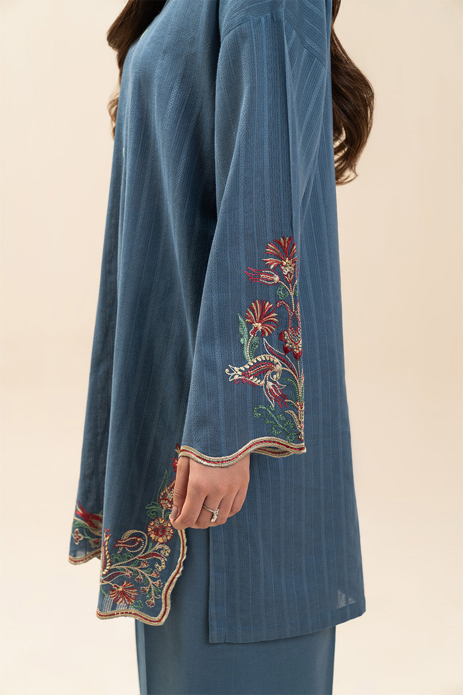 2 PIECE EMBROIDERED NENO KARA SUIT (PRET)