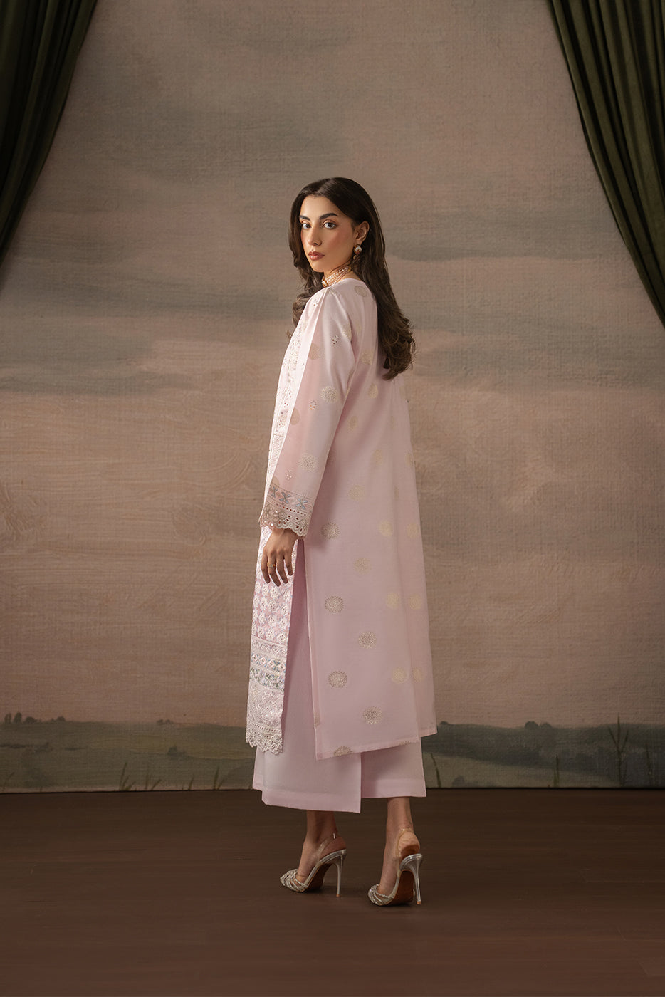 2 PIECE EMBROIDERED ZARI JACQUARD SUIT (LUXURY PRET)
