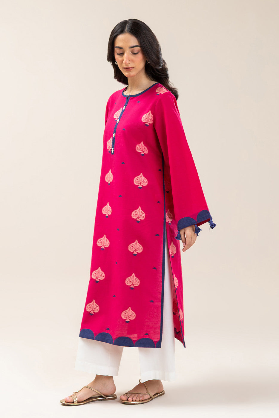 https://cdn.shopify.com/s/files/1/0488/9201/8848/files/BT1260005PR0252_4.jpg?v=1780662630