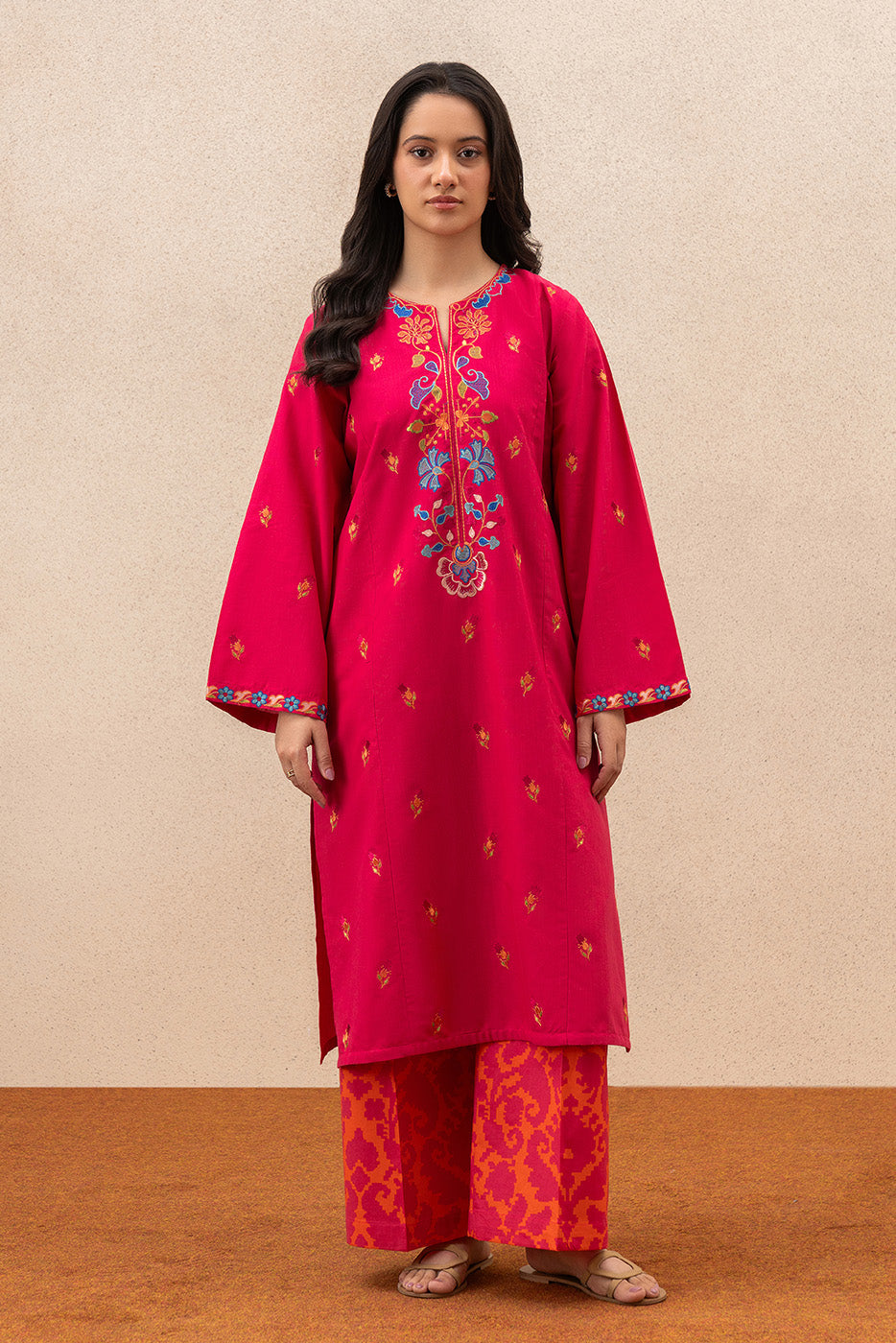 2 PIECE EMBROIDERED SLUB LAWN SUIT (PRET)