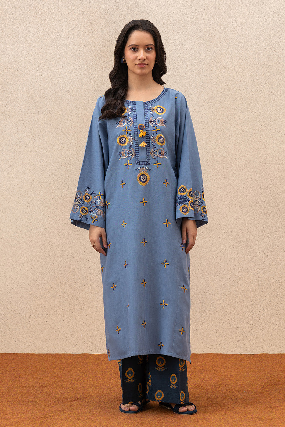 EMBROIDERED SLUB SHIRT (PRET)