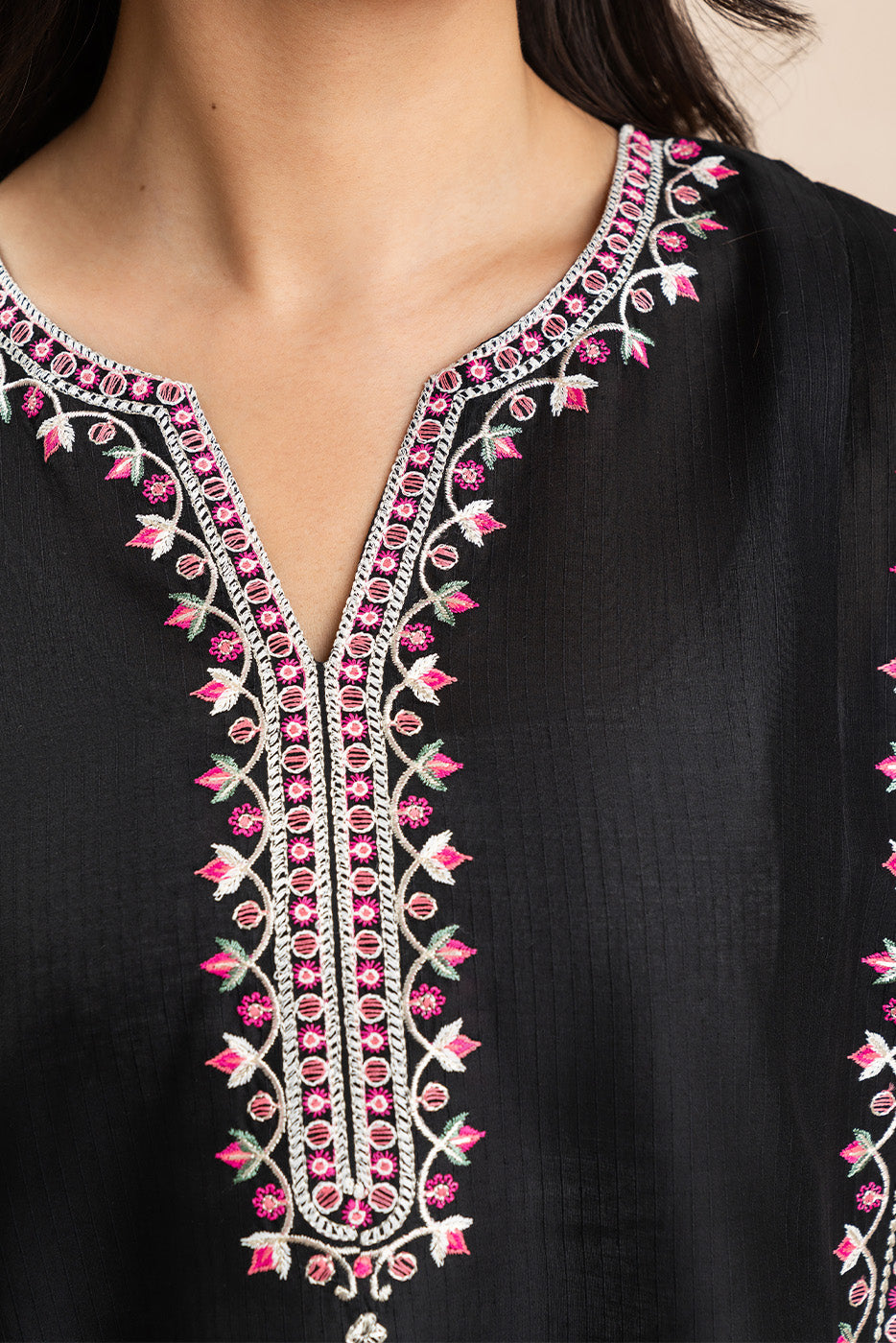 EMBROIDERED DORIA SHIRT (PRET)