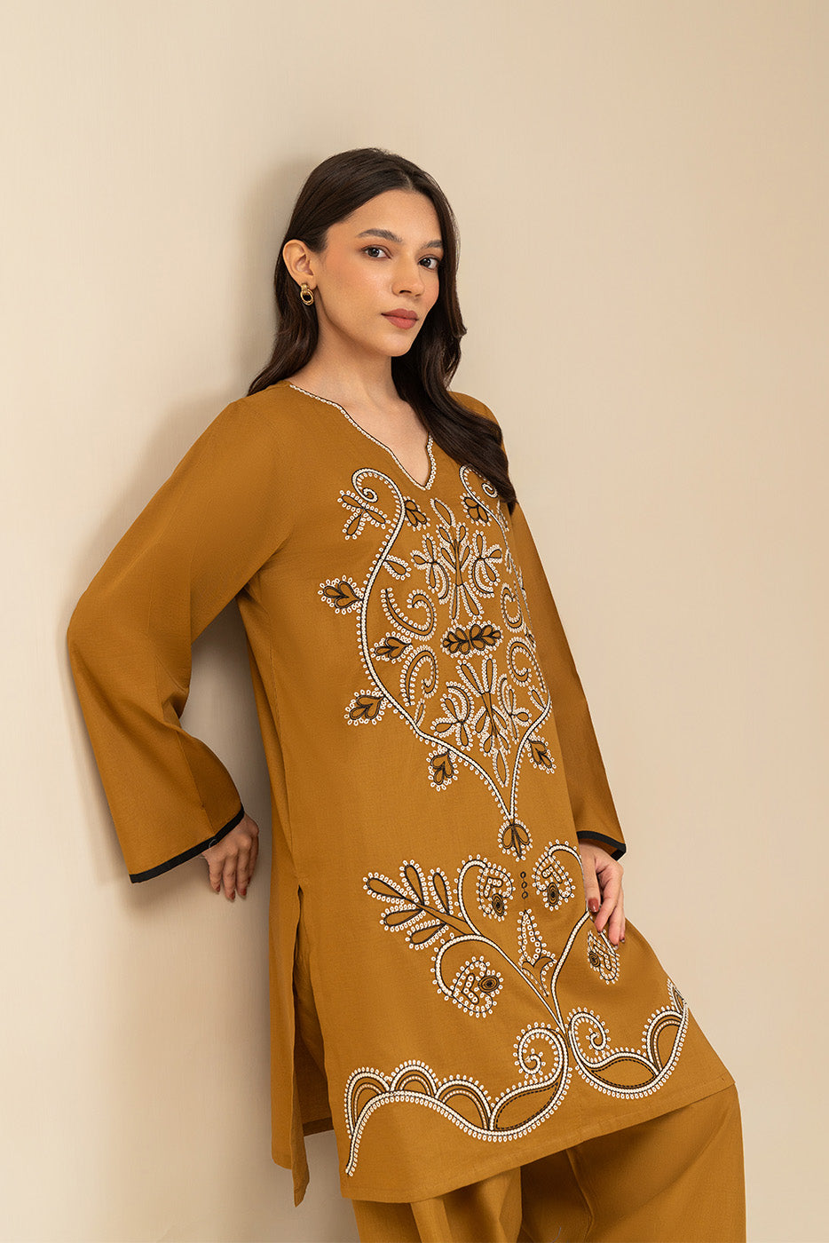 2 PIECE EMBROIDERED LAWN SUIT (PRET)