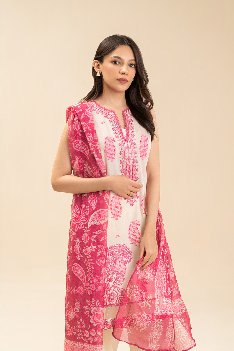 3 PICE EMBROIDERED LAWN SUIT-TIMELESS PAISLEY (UNSTITCHED)