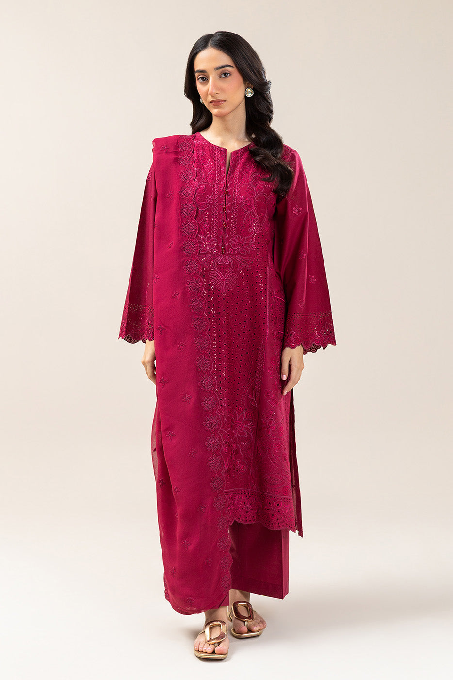 3 PIECE EMBROIDERED LAWN SUIT (LUXURY PRET)