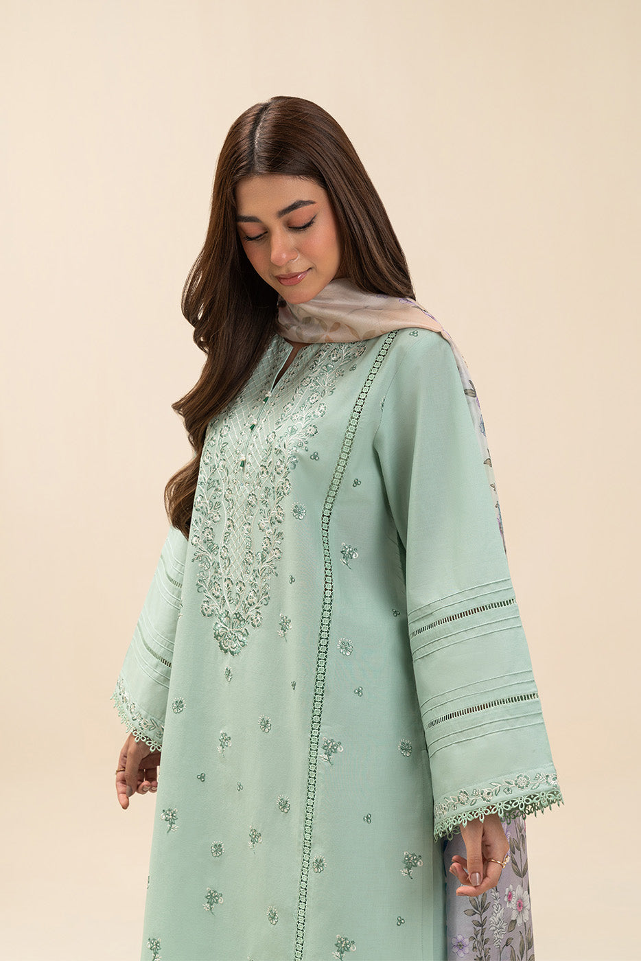 https://cdn.shopify.com/s/files/1/0488/9201/8848/files/BT12602UN004406_1.jpg?v=1777383956