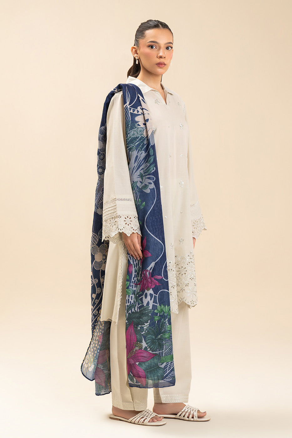 3 PIECE EMBROIDERED LAWN SUIT-FLEUR CHARM (UNSTITCHED)