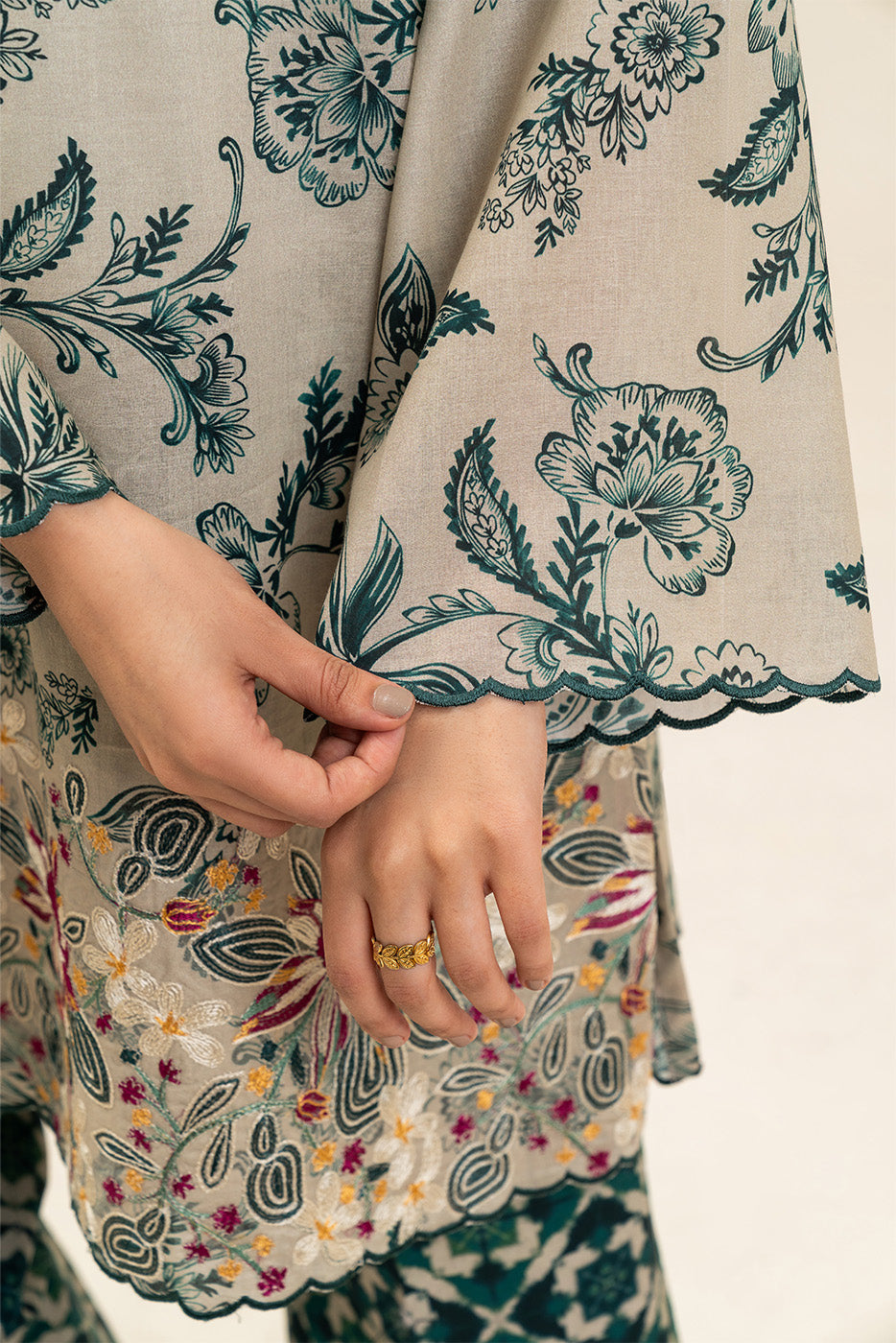 2 Piece Embroidered Lawn Suit-Emerald Gardens (Unstitched)