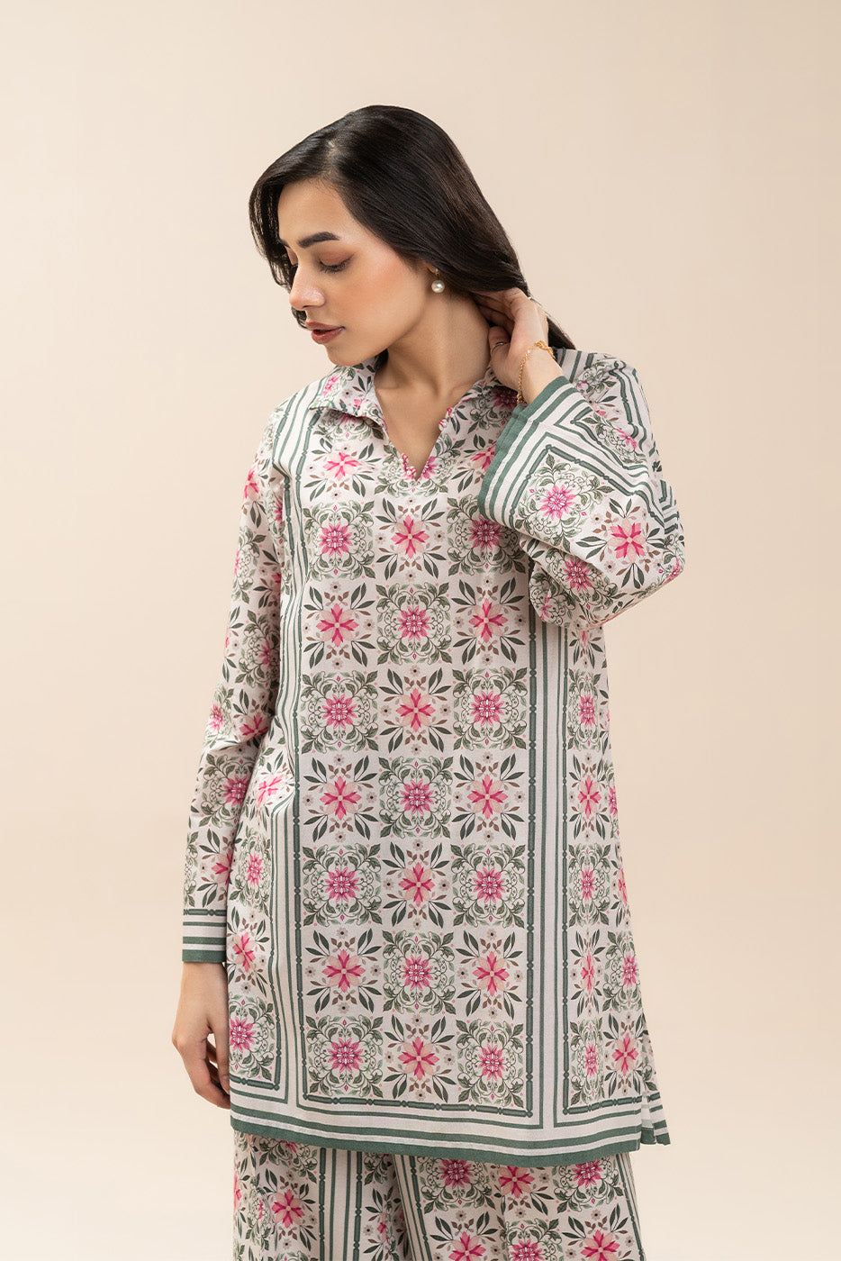 https://cdn.shopify.com/s/files/1/0488/9201/8848/files/BT12602UN004540_1.jpg?v=1781612404