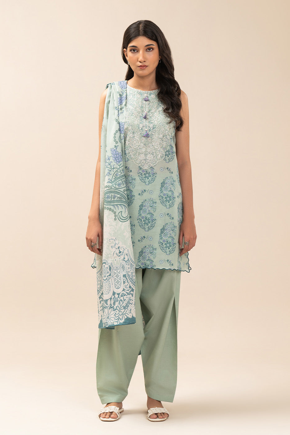 3 PIECE EMBROIDERED LAWN SUIT-HAZE ICE (UNSTITCHED)