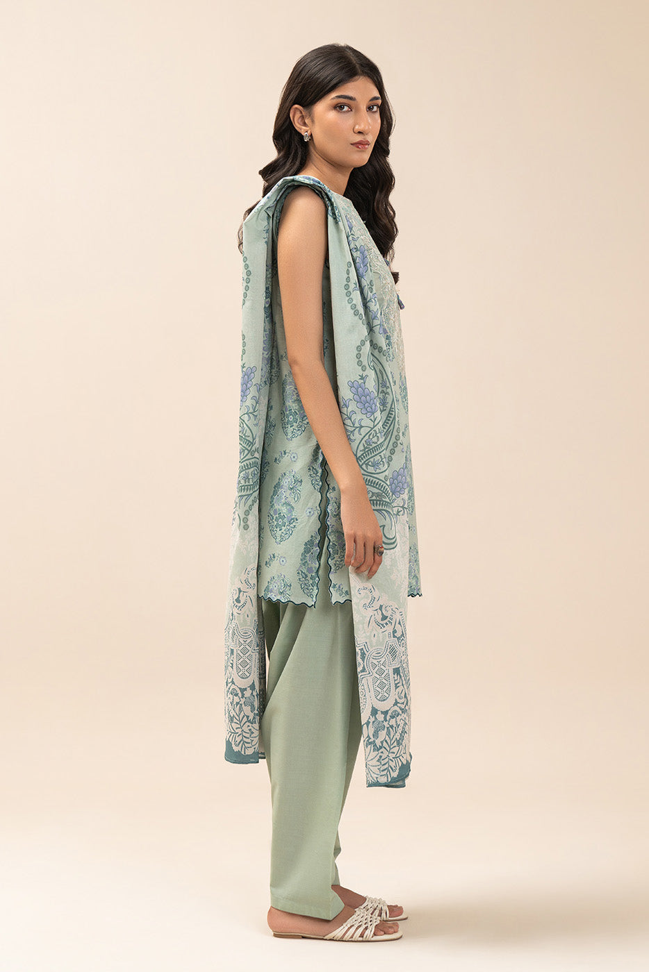 3 PIECE EMBROIDERED LAWN SUIT-HAZE ICE (UNSTITCHED)