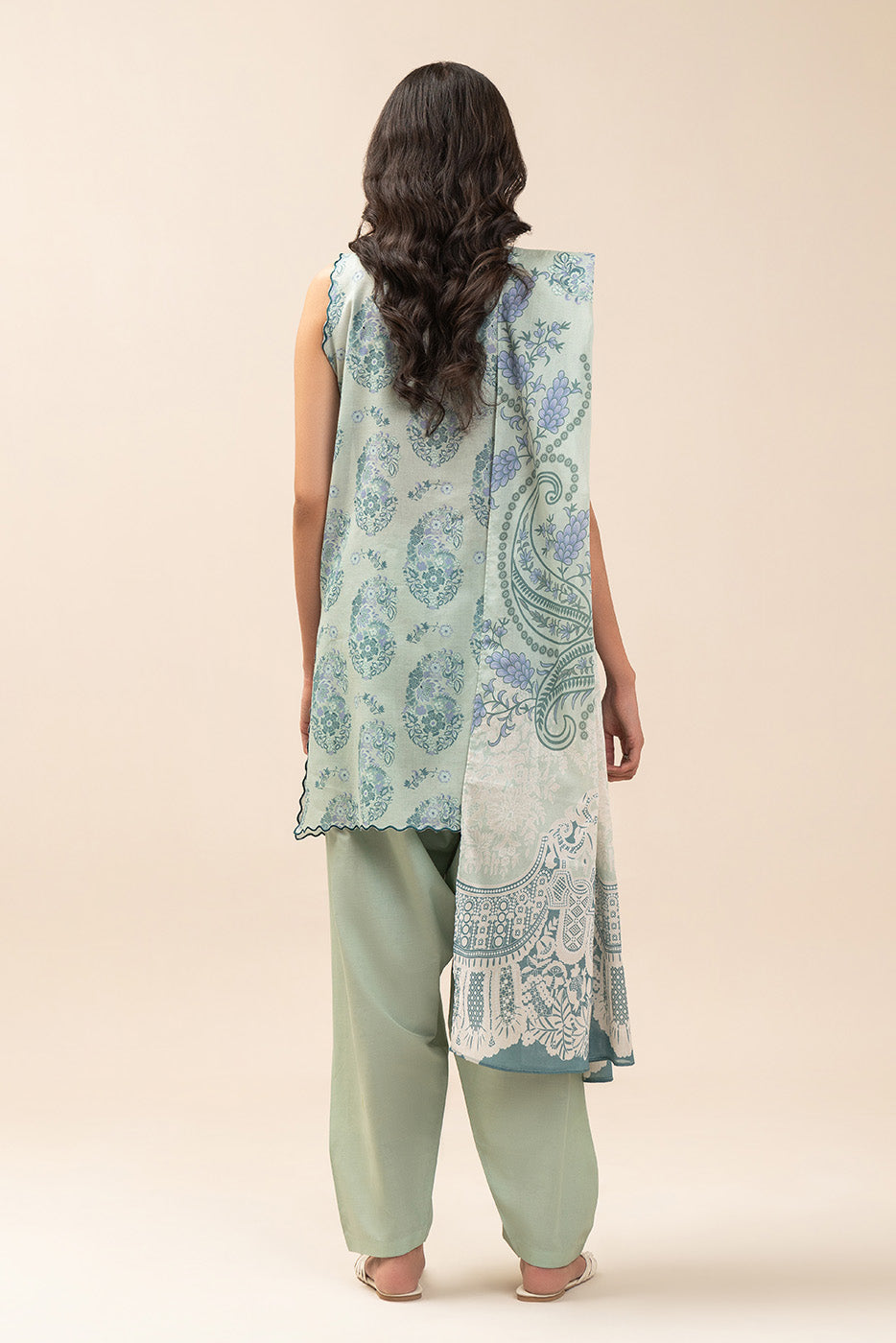 3 PIECE EMBROIDERED LAWN SUIT-HAZE ICE (UNSTITCHED)