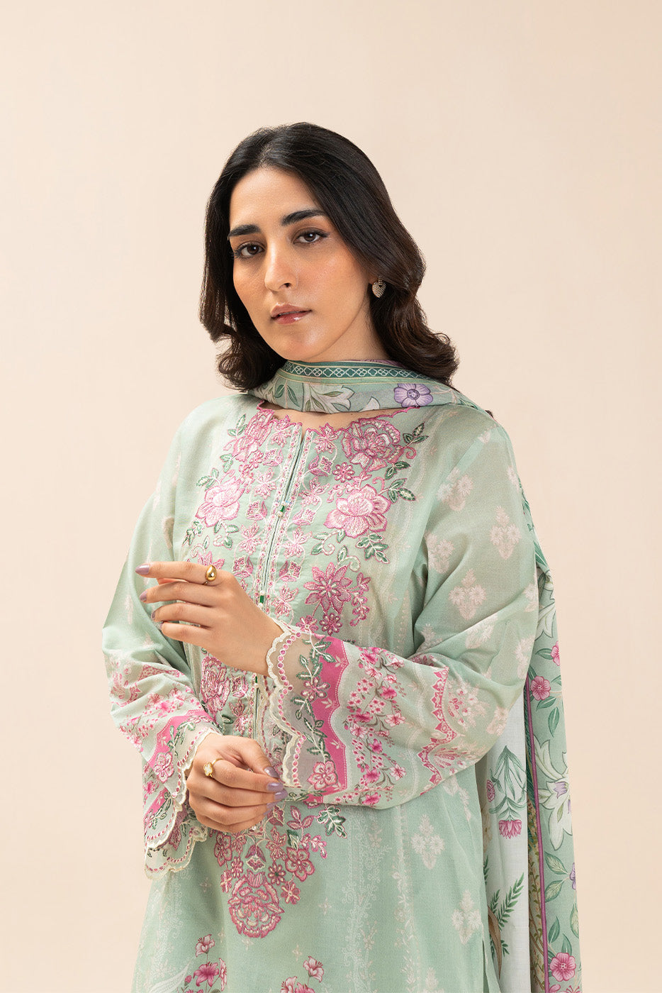 3 PIECE EMBROIDERED LAWN SUIT-GARNET GLINT (UNSTITCHED)