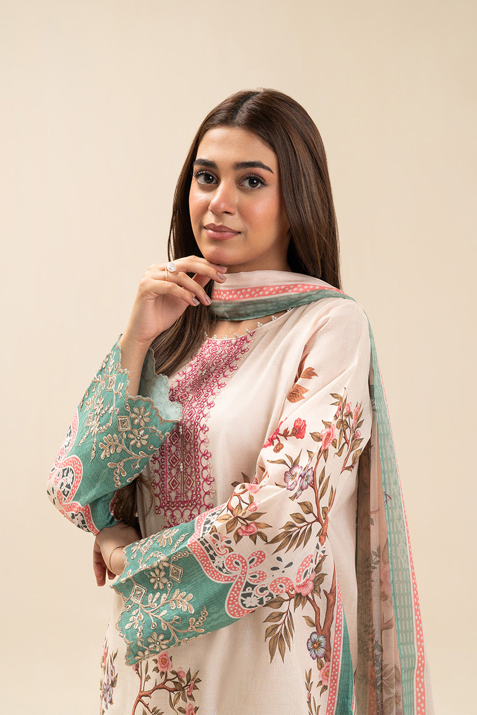 3 PIECE EMBROIDERED LAWN SUIT-BLOOMING HERITAGE (UNSTITCHED)