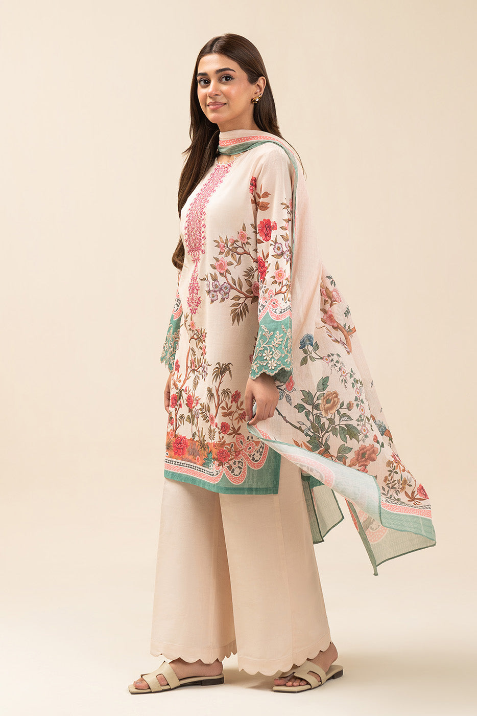 3 PIECE EMBROIDERED LAWN SUIT-BLOOMING HERITAGE (UNSTITCHED)
