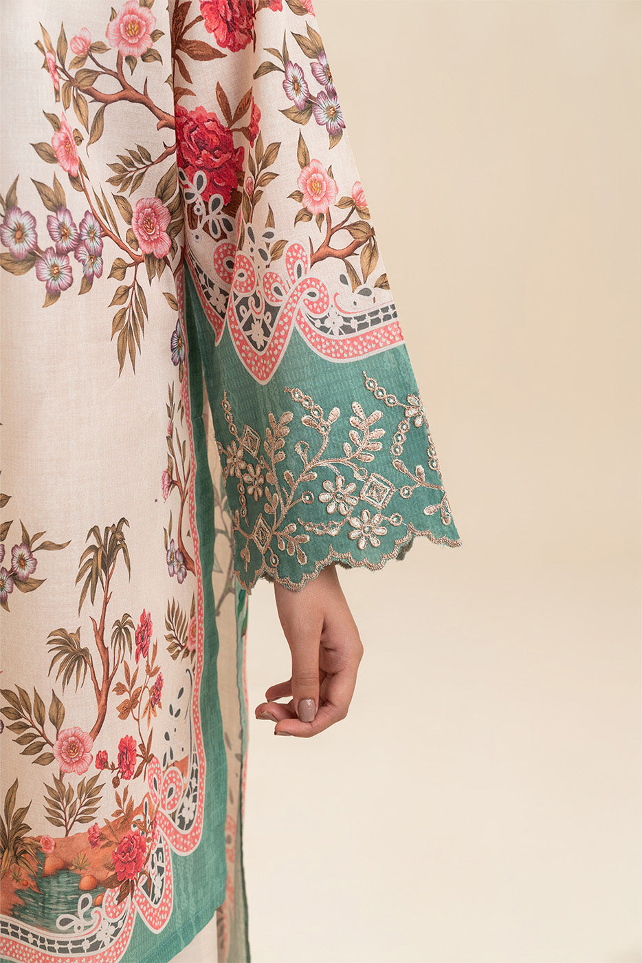 3 PIECE EMBROIDERED LAWN SUIT-BLOOMING HERITAGE (UNSTITCHED)