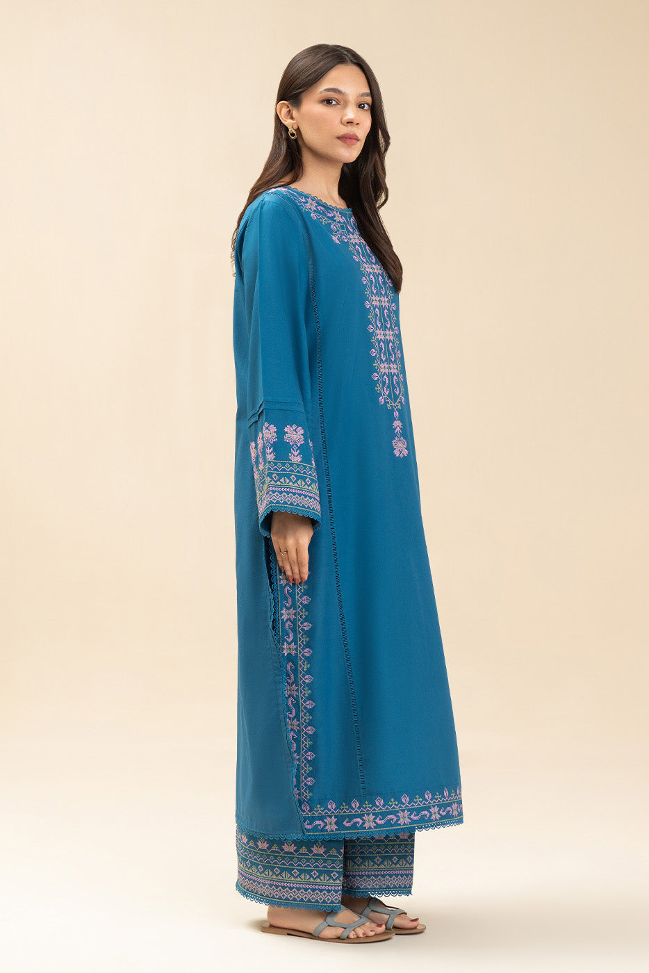 2 PICE EMBROIDERED LAWN SUIT-MARINE CHARM (UNSTITCHED)