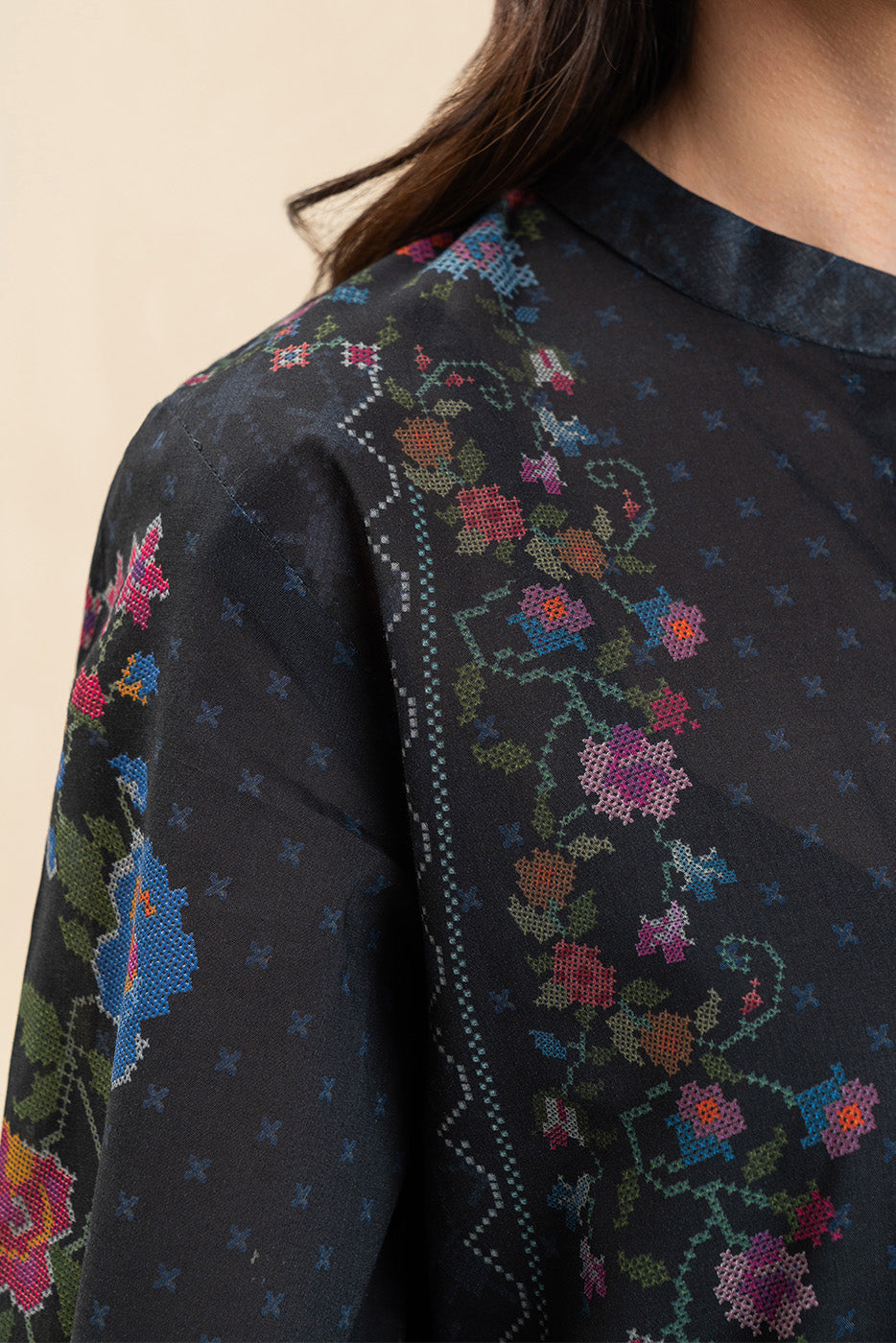 3 PICE PRINTED LAWN SUIT-DARK MYSTERY (UNSTITCHED)
