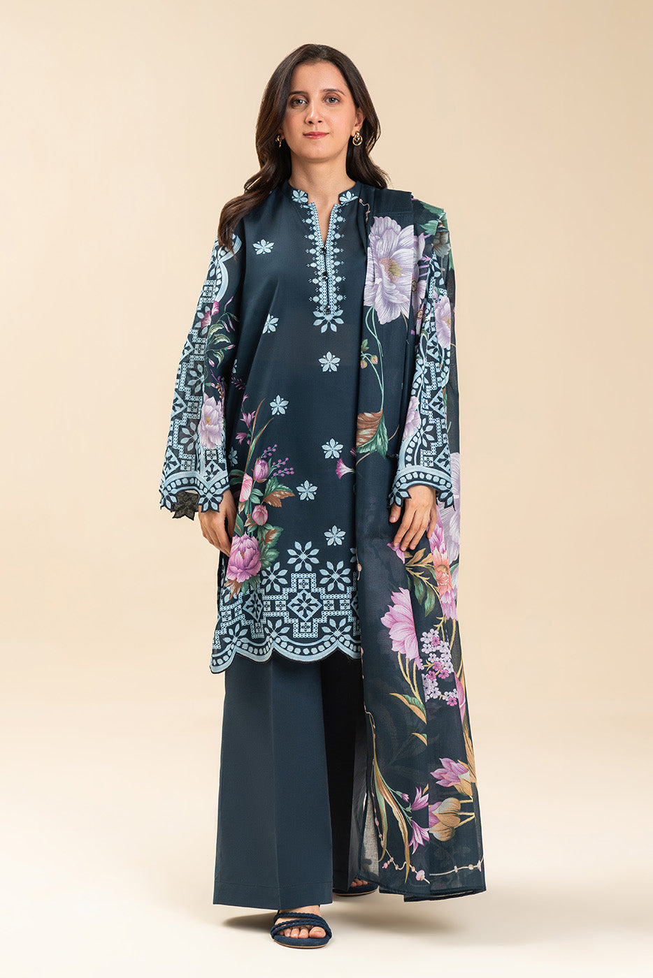 3 PICE PRINTED LAWN SUIT-RAVEN FLORET (UNSTITCHED)