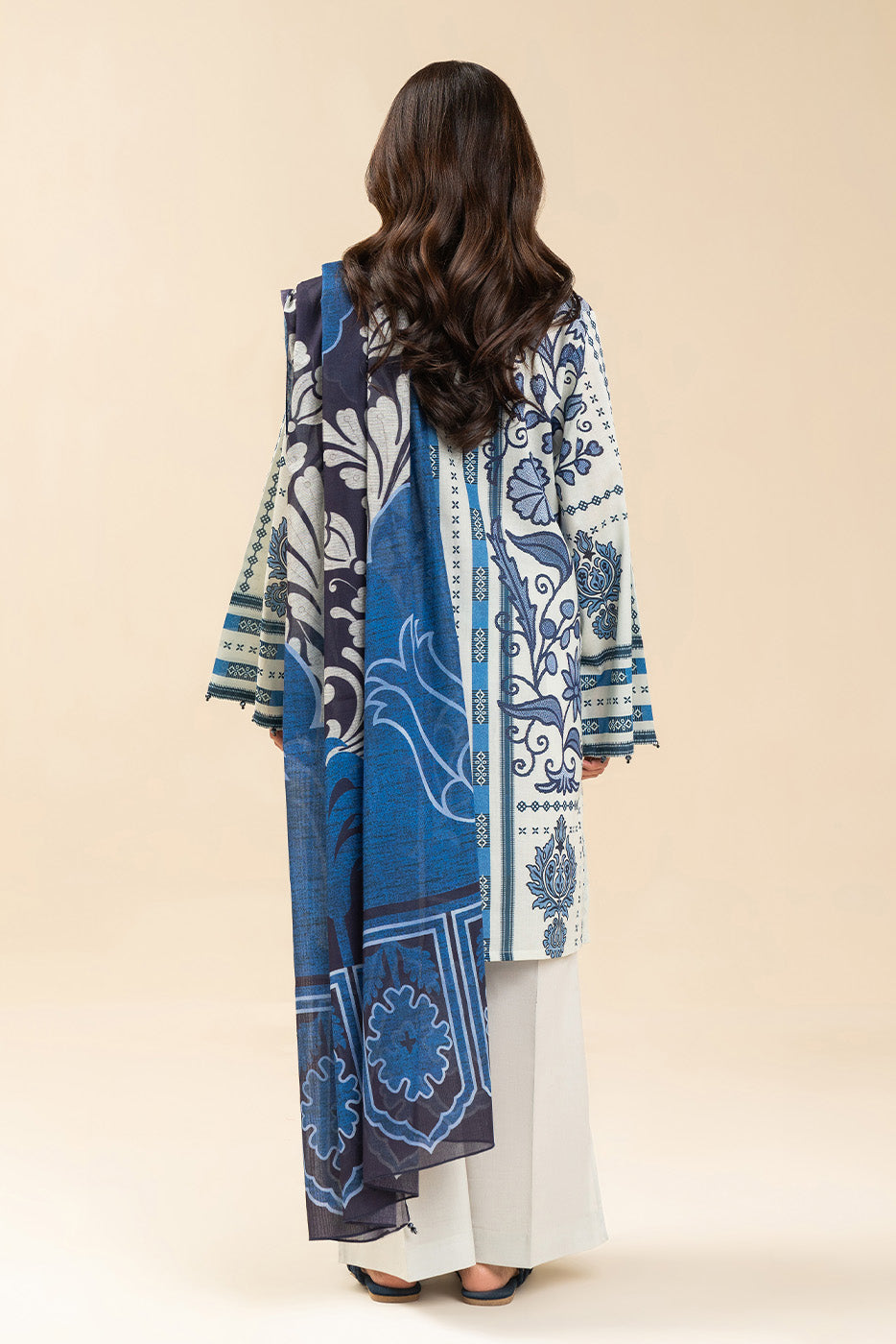 3 PICE PRINTED LAWN SUIT-MAGICIANS BLUE (UNSTITCHED)