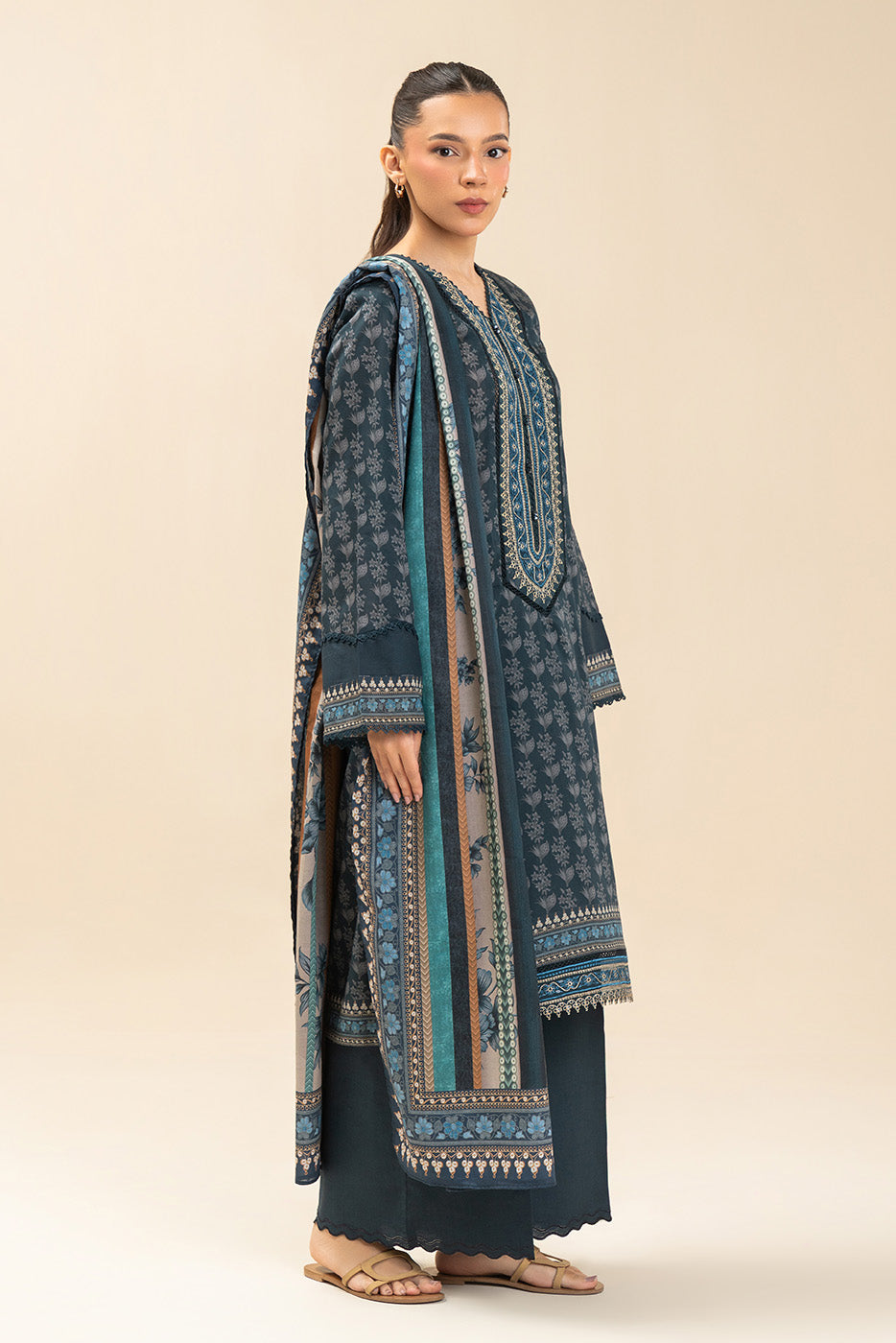 3 PIECE EMBROIDERED LAWN SUIT-MIDNIGHT TRADITION (UNSTITCHED)