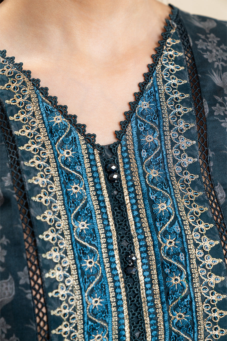 3 PIECE EMBROIDERED LAWN SUIT-MIDNIGHT TRADITION (UNSTITCHED)