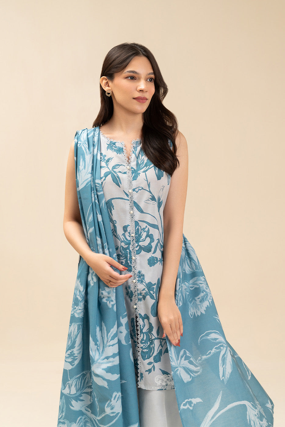 3 PICE EMBROIDERED LAWN SUIT-MONOCHROMATIC AZURE (UNSTITCHED)