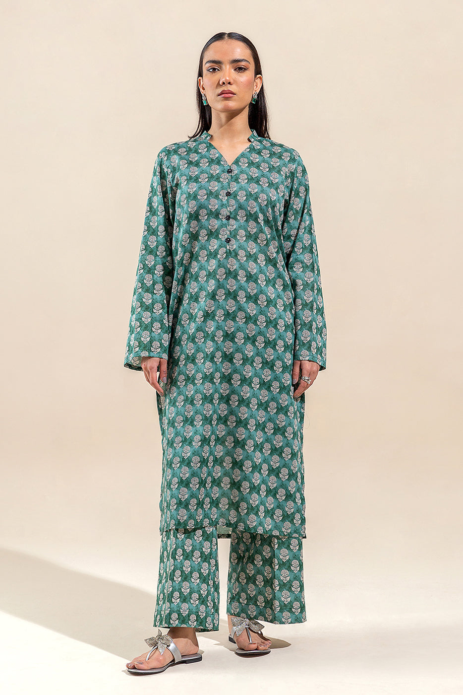 Organza printed dupatta with fancy trimmings