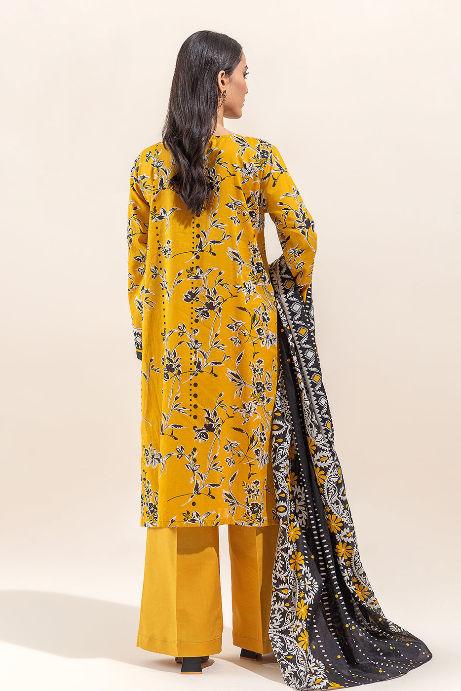 AJAA-11 EMBROIDERED LAWN 3 PCS
