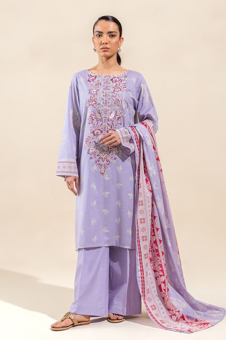 Ruffled organza dupatta ( as shown)