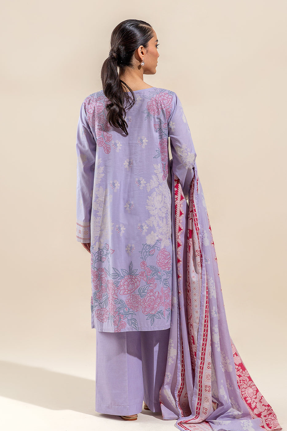 Ruffled organza dupatta ( as shown)