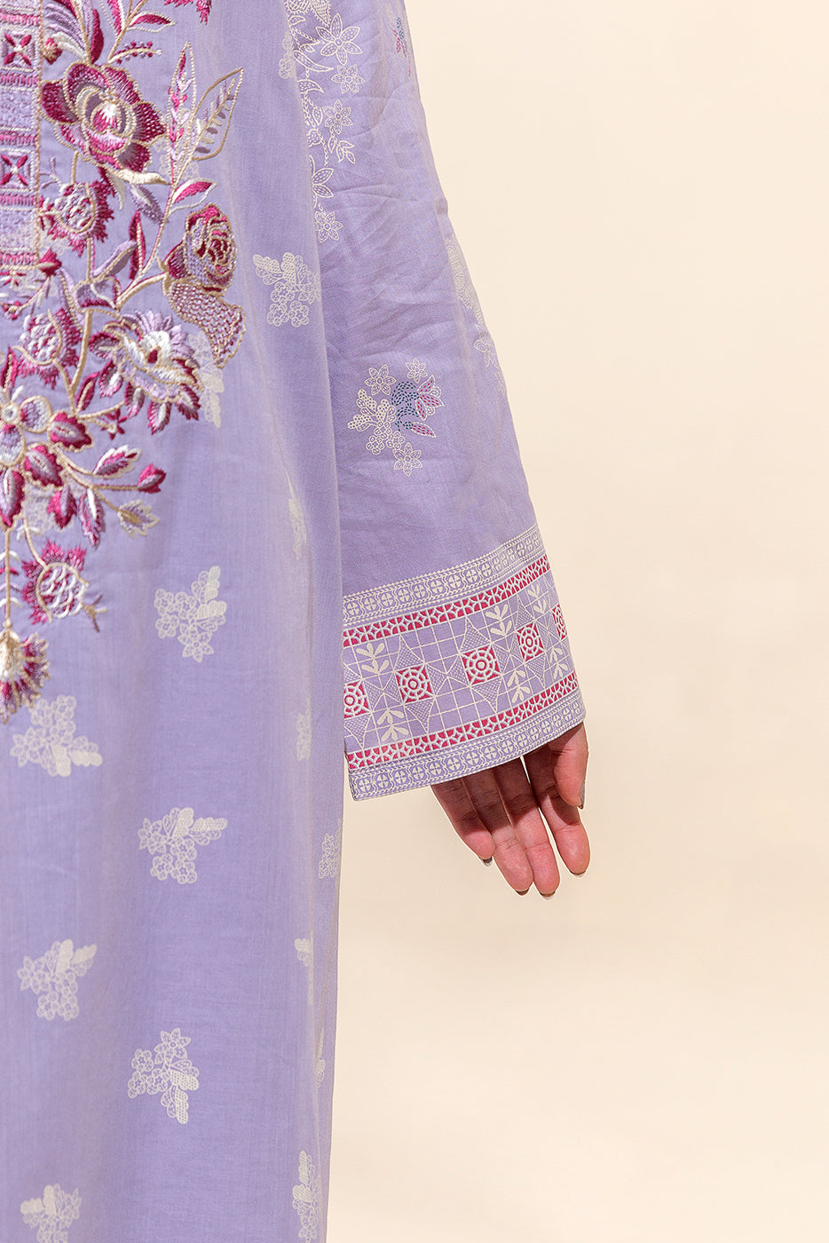 Ruffled organza dupatta ( as shown)