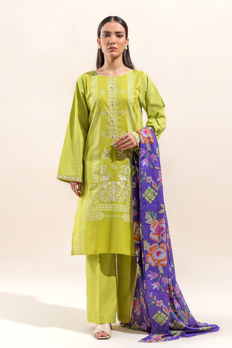 Plain chiffon dupatta with trimmings