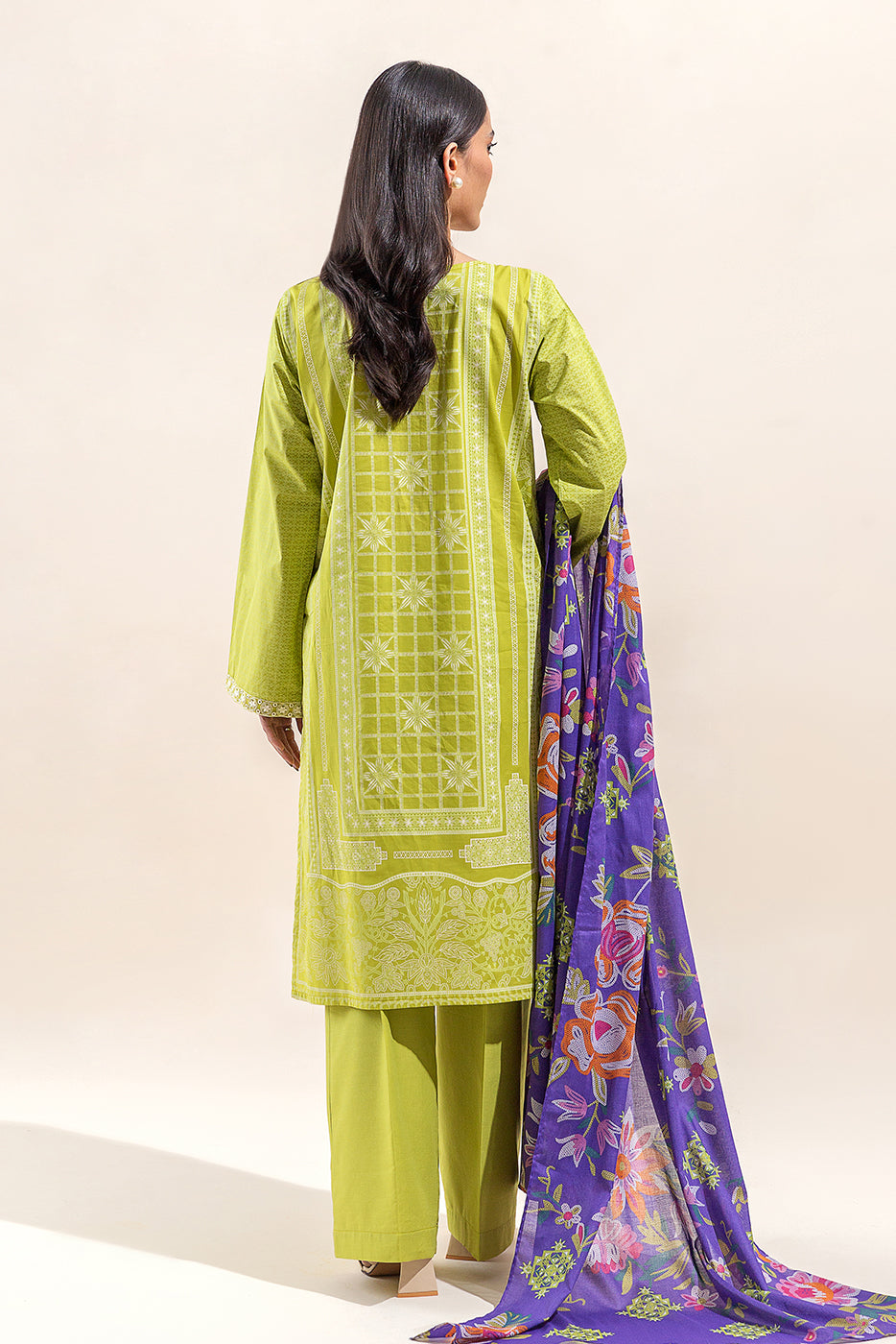 Plain chiffon dupatta with trimmings