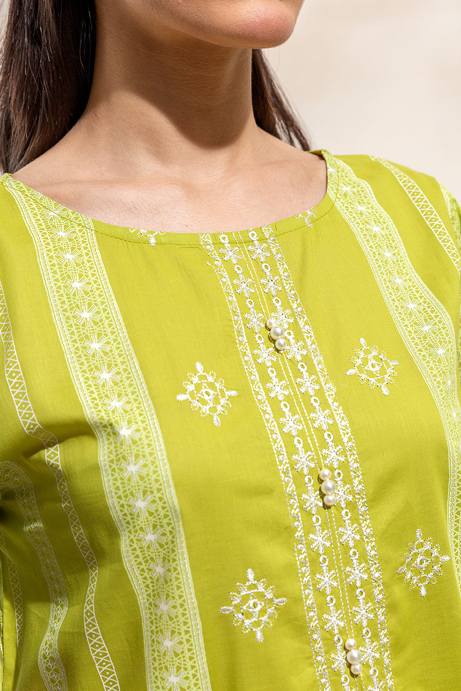 Plain chiffon dupatta with trimmings