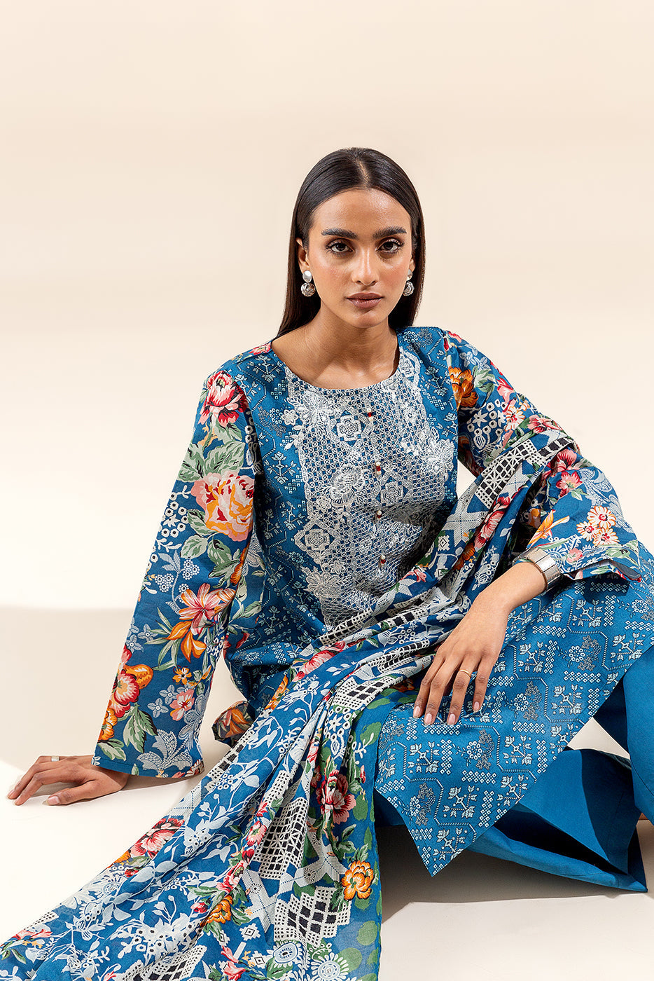 3 Piece Embroidered Lawn Suit-Cerulean Affair (Unstitched)