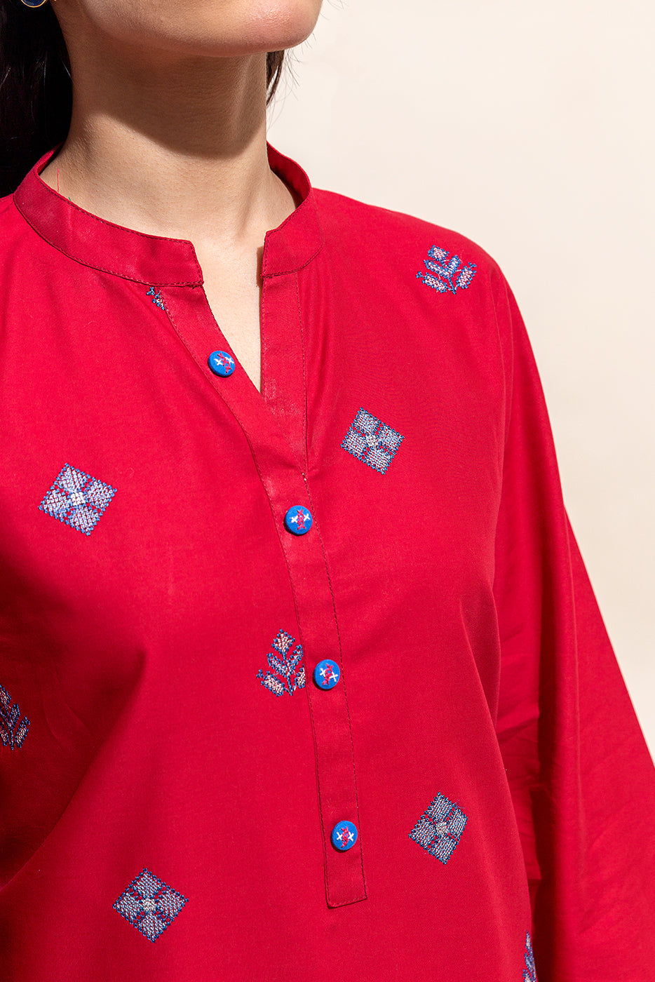 Embellished organza dupatta (as Shown)