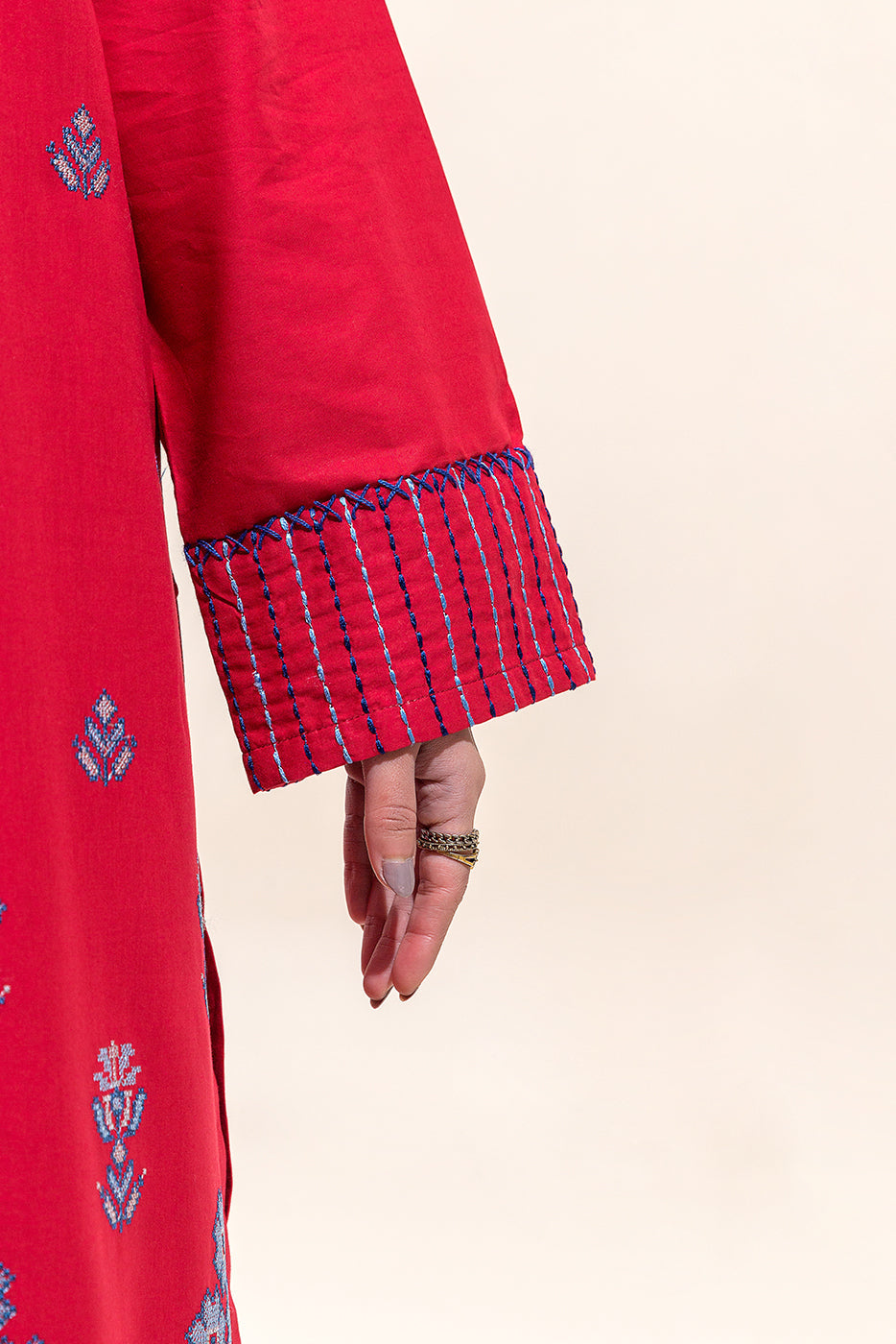 Embellished organza dupatta (as Shown)