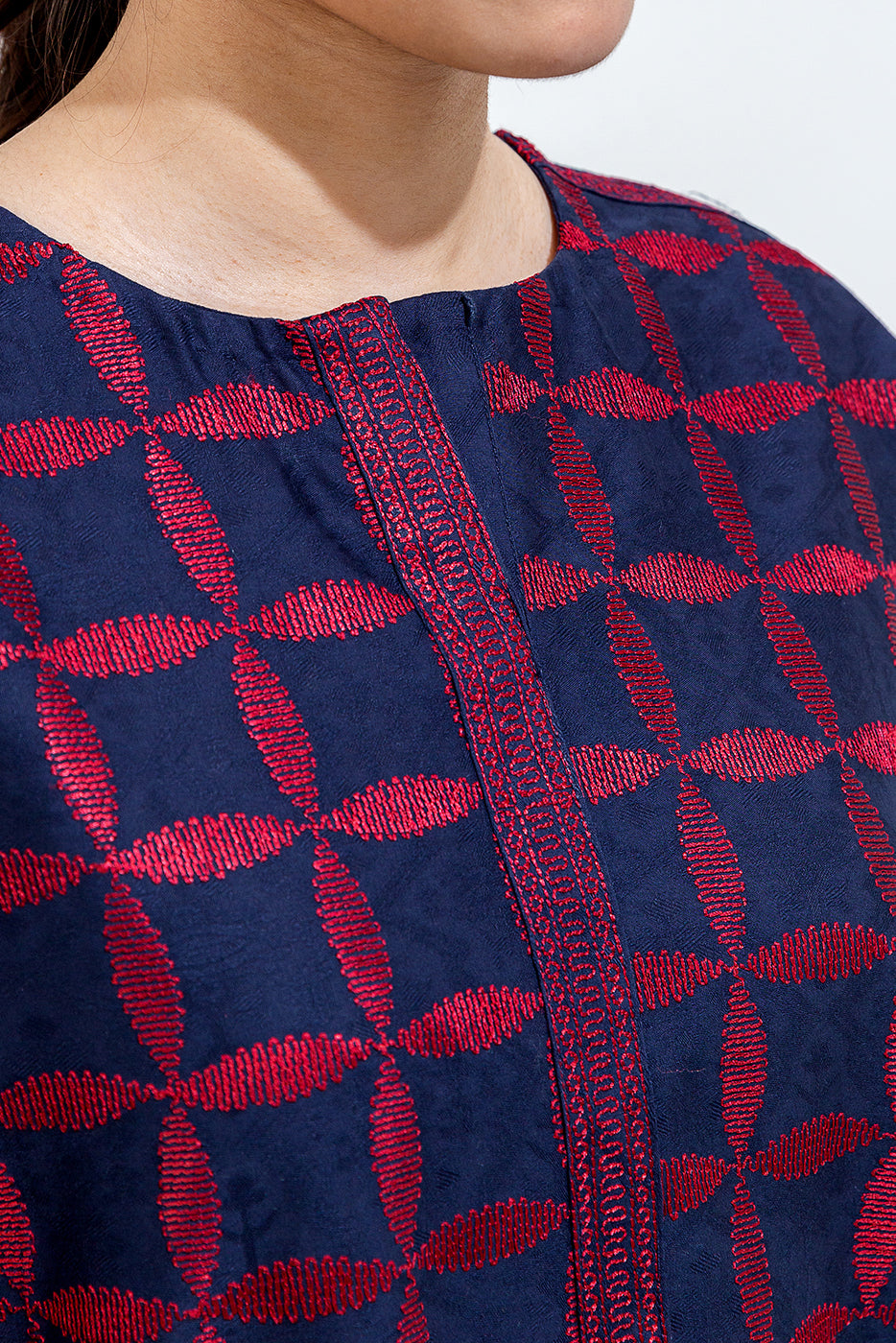 Embroidered Cambric Jacquard Shirt (Pret)