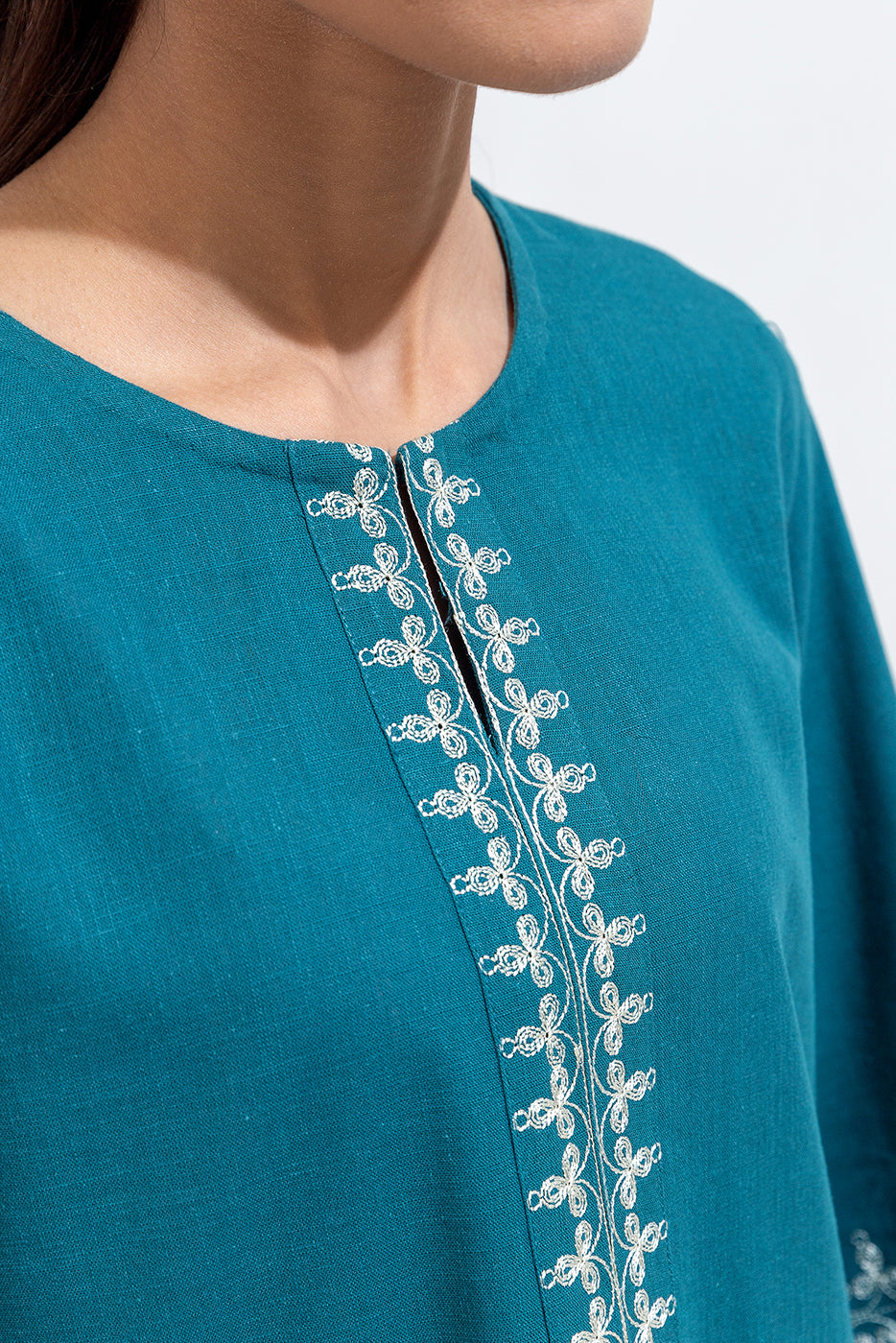 2 Piece Embroidered Khaddar Suit (Pret)
