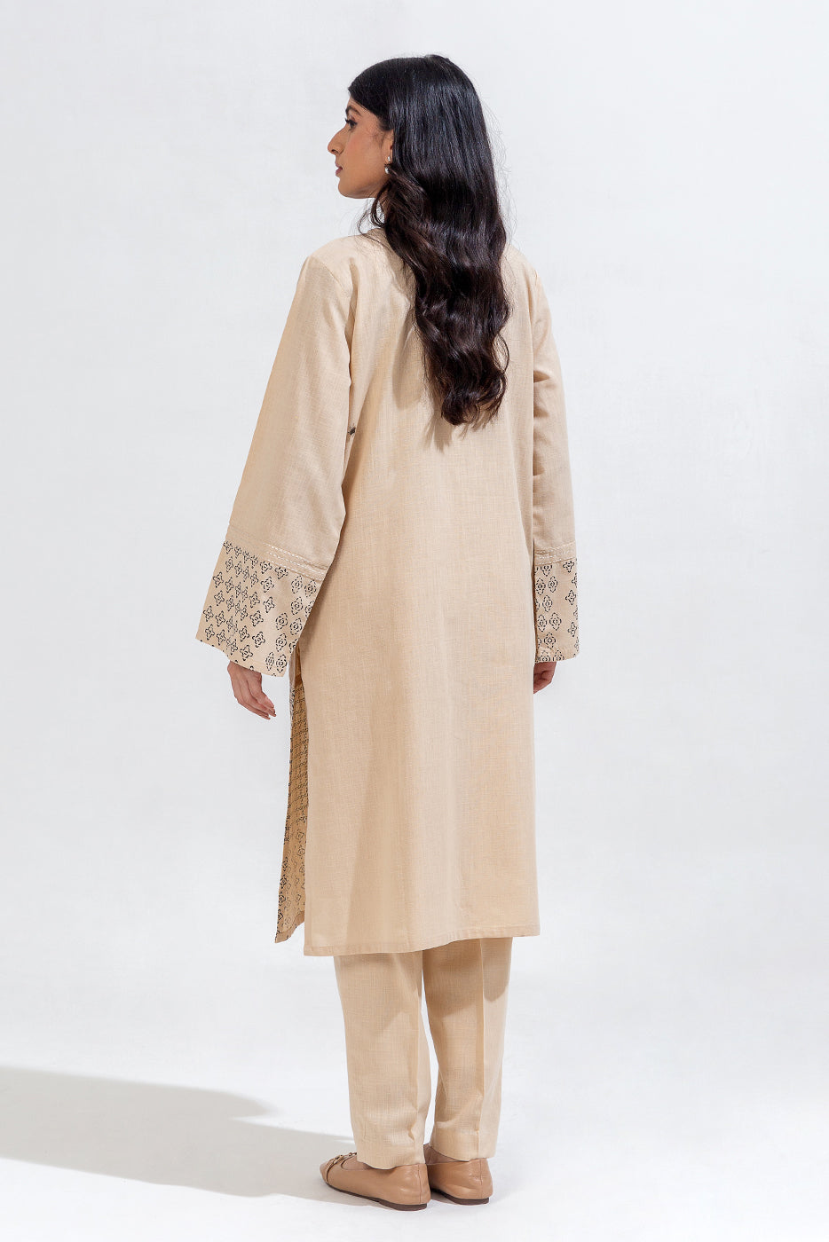 2 Piece Embroidered Khaddar Suit (Pret)