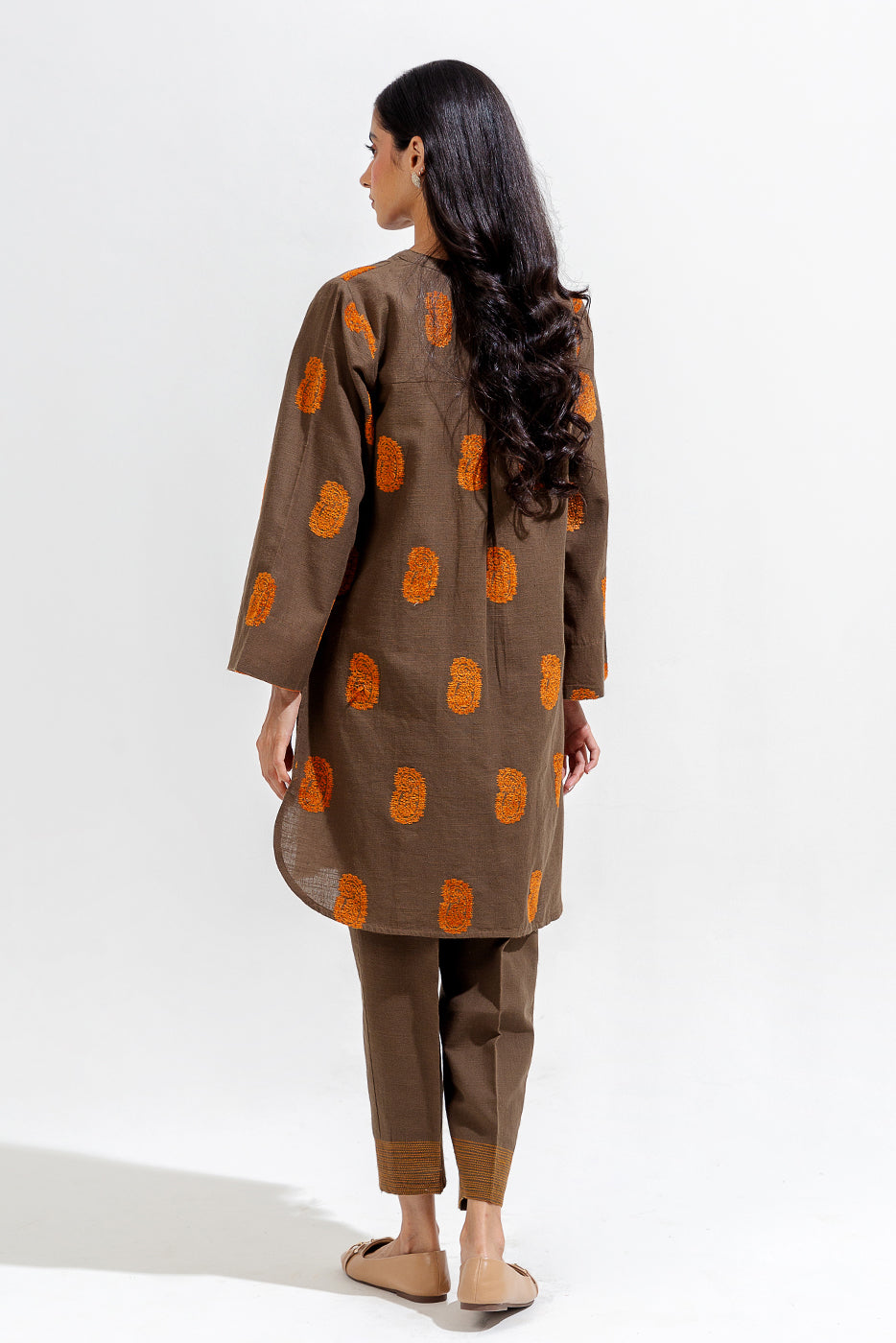2 Piece Basic Khaddar Jacquard Suit (Pret)