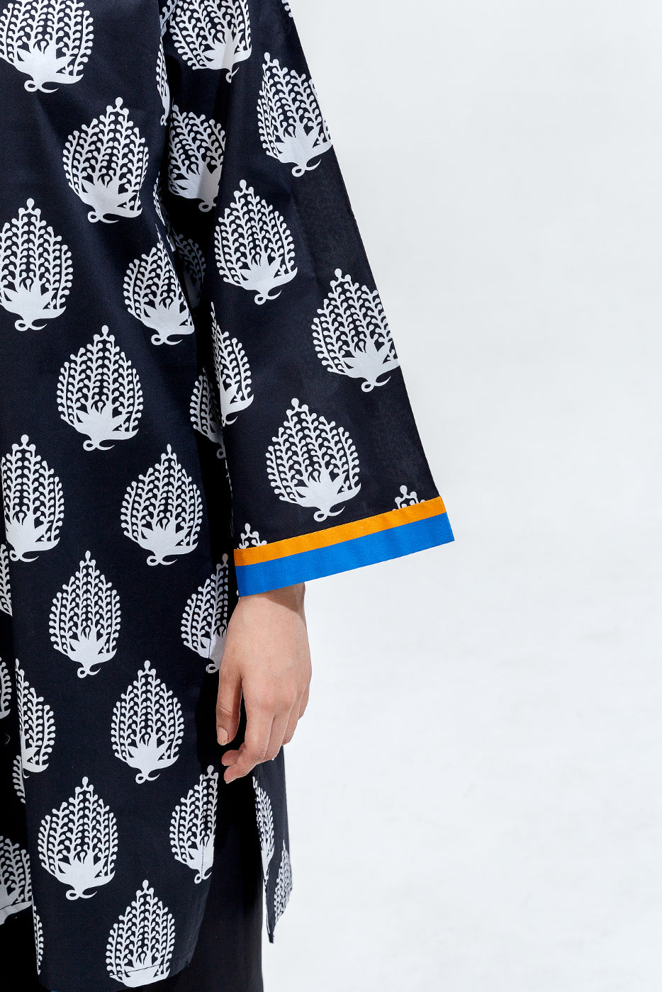 2 Piece Printed Cambric Suit (Pret)